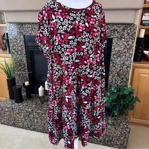 LuLaRoe Ariel Three Tiered Floral Dress with Pockets oversized XL fits like 2XL